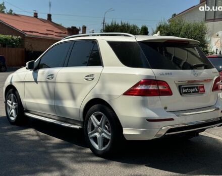 Білий Мерседес М-Клас, об'ємом двигуна 3 л та пробігом 198 тис. км за 23790 $, фото 5 на Automoto.ua
