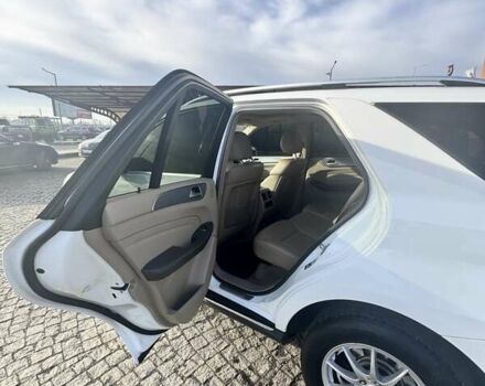 Белый Мерседес М-Класс, объемом двигателя 2.14 л и пробегом 330 тыс. км за 21500 $, фото 6 на Automoto.ua