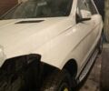 Білий Мерседес М-Клас, об'ємом двигуна 3 л та пробігом 152 тис. км за 13900 $, фото 26 на Automoto.ua