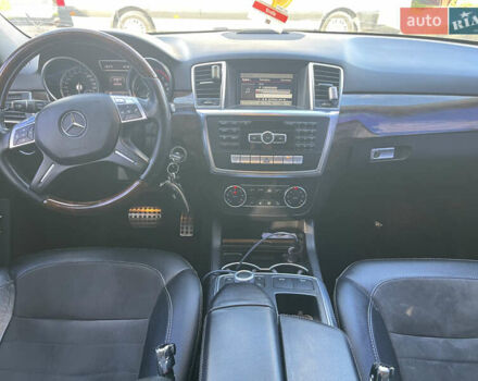 Белый Мерседес М-Класс, объемом двигателя 2.99 л и пробегом 248 тыс. км за 24500 $, фото 14 на Automoto.ua