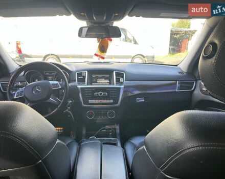 Белый Мерседес М-Класс, объемом двигателя 2.99 л и пробегом 248 тыс. км за 24500 $, фото 13 на Automoto.ua