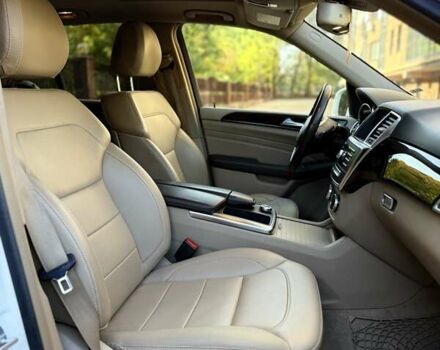 Мерседес М-Класс 2013 в Ровно на Automoto.ua Белый Мерседес М-Класс, объемом двигателя 2.99 л и пробегом 216 тыс. км за 19700 $, фото 16 на Automoto.ua