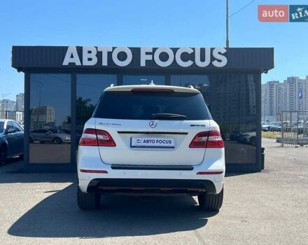 Білий Мерседес М-Клас, об'ємом двигуна 4.66 л та пробігом 270 тис. км за 16990 $, фото 5 на Automoto.ua