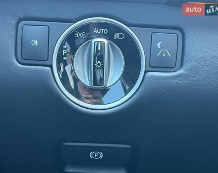 Білий Мерседес М-Клас, об'ємом двигуна 4.66 л та пробігом 267 тис. км за 23990 $, фото 21 на Automoto.ua