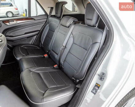 Белый Мерседес М-Класс, объемом двигателя 2.99 л и пробегом 146 тыс. км за 6400 $, фото 15 на Automoto.ua