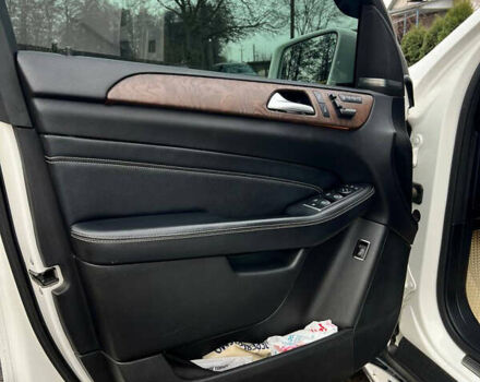 Білий Мерседес М-Клас, об'ємом двигуна 3.5 л та пробігом 148 тис. км за 18000 $, фото 6 на Automoto.ua