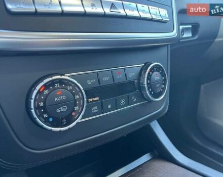 Білий Мерседес М-Клас, об'ємом двигуна 4.66 л та пробігом 270 тис. км за 16990 $, фото 28 на Automoto.ua