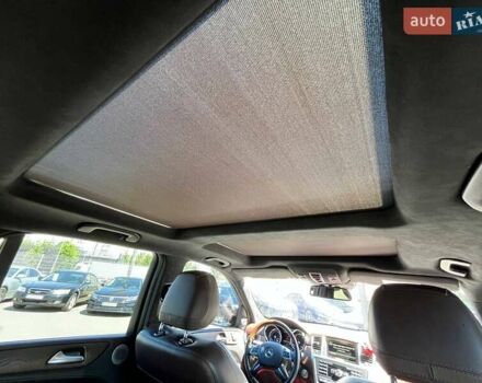 Белый Мерседес М-Класс, объемом двигателя 4.66 л и пробегом 270 тыс. км за 17990 $, фото 14 на Automoto.ua