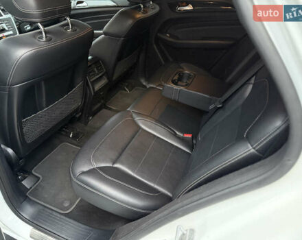 Мерседес М-Класс 2014 в Львове на Automoto.ua Белый Мерседес М-Класс, объемом двигателя 2.99 л и пробегом 279 тыс. км за 22800 $, фото 30 на Automoto.ua