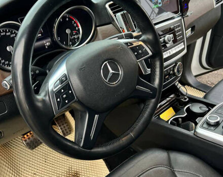 Білий Мерседес М-Клас, об'ємом двигуна 3.5 л та пробігом 148 тис. км за 18000 $, фото 3 на Automoto.ua