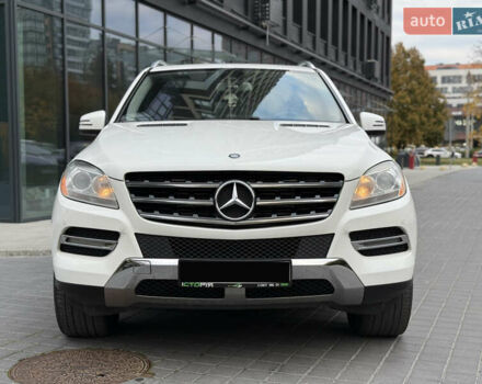 Мерседес М-Класс 2014 в Львове на Automoto.ua Белый Мерседес М-Класс, объемом двигателя 2.99 л и пробегом 279 тыс. км за 22800 $, фото 3 на Automoto.ua