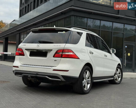 Мерседес М-Класс 2014 в Львове на Automoto.ua Белый Мерседес М-Класс, объемом двигателя 2.99 л и пробегом 279 тыс. км за 22800 $, фото 11 на Automoto.ua