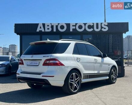 Білий Мерседес М-Клас, об'ємом двигуна 4.66 л та пробігом 270 тис. км за 16990 $, фото 4 на Automoto.ua