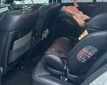 Белый Мерседес М-Класс, объемом двигателя 3.5 л и пробегом 83 тыс. км за 22500 $, фото 6 на Automoto.ua