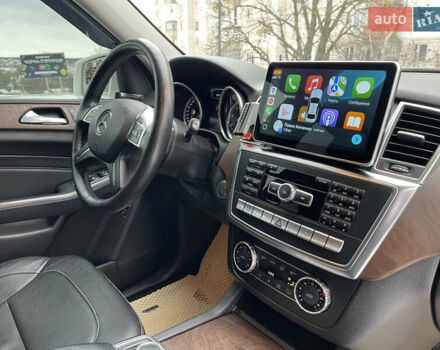 Белый Мерседес М-Класс, объемом двигателя 3.5 л и пробегом 149 тыс. км за 18500 $, фото 10 на Automoto.ua