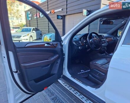 Мерседес М-Класс 2014 в Одессе на Automoto.ua Белый Мерседес М-Класс, объемом двигателя 2.99 л и пробегом 149 тыс. км за 26900 $, фото 8 на Automoto.ua