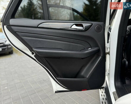 Мерседес М-Класс 2014 в Львове на Automoto.ua Белый Мерседес М-Класс, объемом двигателя 2.99 л и пробегом 279 тыс. км за 22800 $, фото 29 на Automoto.ua