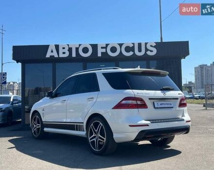 Білий Мерседес М-Клас, об'ємом двигуна 4.66 л та пробігом 270 тис. км за 16990 $, фото 6 на Automoto.ua