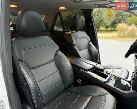 Мерседес М-Класс 2014 в Львове на Automoto.ua Белый Мерседес М-Класс, объемом двигателя 2.99 л и пробегом 279 тыс. км за 22800 $, фото 43 на Automoto.ua