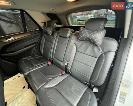 Білий Мерседес М-Клас, об'ємом двигуна 3.5 л та пробігом 148 тис. км за 18000 $, фото 7 на Automoto.ua