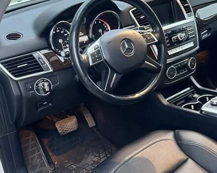 Белый Мерседес М-Класс, объемом двигателя 3.5 л и пробегом 83 тыс. км за 22500 $, фото 3 на Automoto.ua