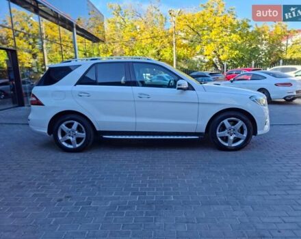 Мерседес М-Класс 2014 в Одессе на Automoto.ua Белый Мерседес М-Класс, объемом двигателя 2.99 л и пробегом 149 тыс. км за 26900 $, фото 2 на Automoto.ua