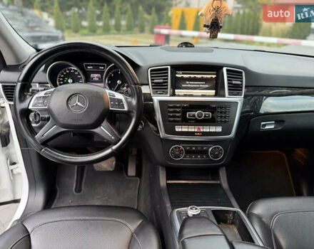 Мерседес М-Класс 2014 в Львове на Automoto.ua Белый Мерседес М-Класс, объемом двигателя 2.99 л и пробегом 279 тыс. км за 22800 $, фото 35 на Automoto.ua