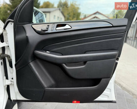 Мерседес М-Класс 2014 в Львове на Automoto.ua Белый Мерседес М-Класс, объемом двигателя 2.99 л и пробегом 279 тыс. км за 22800 $, фото 40 на Automoto.ua