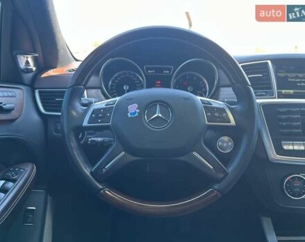 Белый Мерседес М-Класс, объемом двигателя 4.66 л и пробегом 270 тыс. км за 17990 $, фото 19 на Automoto.ua