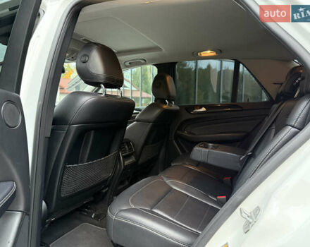 Мерседес М-Класс 2014 в Львове на Automoto.ua Белый Мерседес М-Класс, объемом двигателя 2.99 л и пробегом 279 тыс. км за 22800 $, фото 31 на Automoto.ua