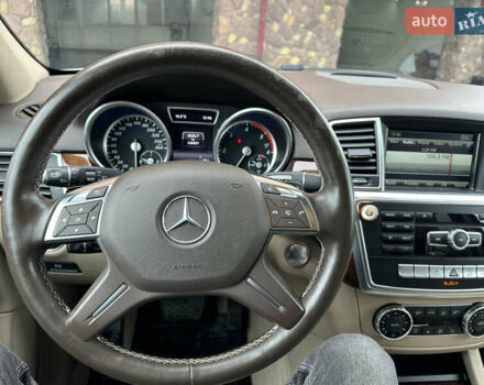 Білий Мерседес М-Клас, об'ємом двигуна 2.99 л та пробігом 130 тис. км за 28777 $, фото 18 на Automoto.ua