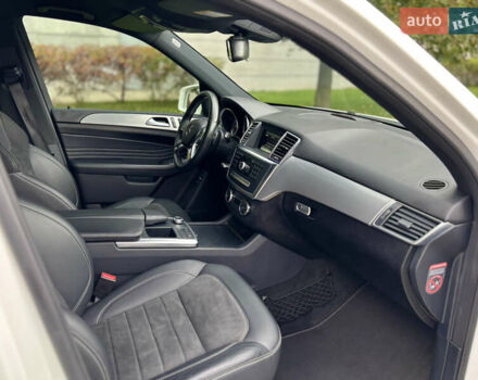 Мерседес М-Класс 2015 в Киеве на Automoto.ua Белый Мерседес М-Класс, объемом двигателя 3 л и пробегом 152 тыс. км за 27900 $, фото 13 на Automoto.ua