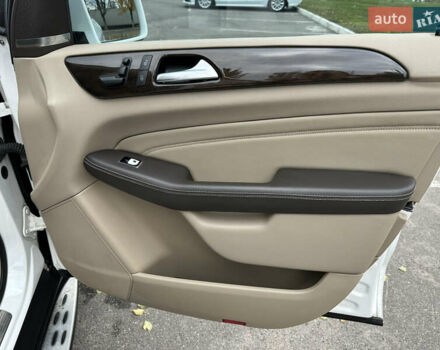 Білий Мерседес М-Клас, об'ємом двигуна 3.5 л та пробігом 196 тис. км за 20900 $, фото 10 на Automoto.ua