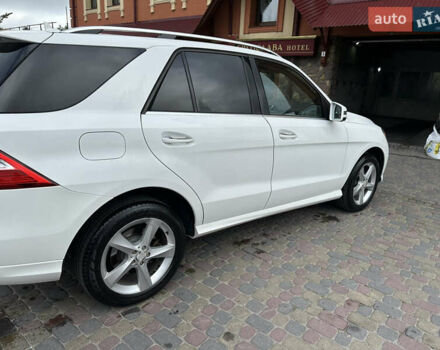 Білий Мерседес М-Клас, об'ємом двигуна 2.99 л та пробігом 130 тис. км за 28777 $, фото 5 на Automoto.ua