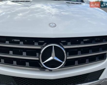 Белый Мерседес М-Класс, объемом двигателя 2.99 л и пробегом 253 тыс. км за 22800 $, фото 8 на Automoto.ua