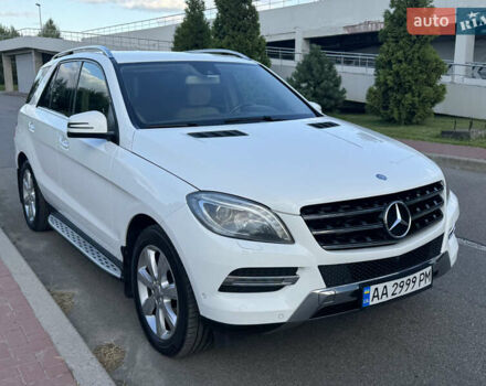 Белый Мерседес М-Класс, объемом двигателя 2.99 л и пробегом 180 тыс. км за 24300 $, фото 5 на Automoto.ua