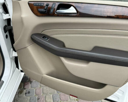 Білий Мерседес М-Клас, об'ємом двигуна 2.99 л та пробігом 130 тис. км за 28777 $, фото 10 на Automoto.ua