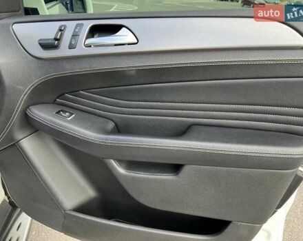 Белый Мерседес М-Класс, объемом двигателя 2.99 л и пробегом 253 тыс. км за 22800 $, фото 26 на Automoto.ua