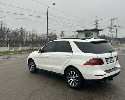 Белый Мерседес М-Класс, объемом двигателя 2.14 л и пробегом 282 тыс. км за 18900 $, фото 5 на Automoto.ua