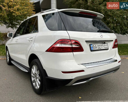Мерседес М-Класс 2015 в Киеве на Automoto.ua Белый Мерседес М-Класс, объемом двигателя 3 л и пробегом 152 тыс. км за 27900 $, фото 7 на Automoto.ua