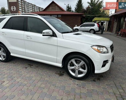 Білий Мерседес М-Клас, об'ємом двигуна 2.99 л та пробігом 130 тис. км за 28777 $, фото 6 на Automoto.ua