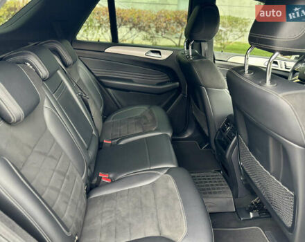 Мерседес М-Класс 2015 в Киеве на Automoto.ua Белый Мерседес М-Класс, объемом двигателя 3 л и пробегом 152 тыс. км за 27900 $, фото 16 на Automoto.ua