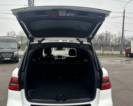 Белый Мерседес М-Класс, объемом двигателя 2.14 л и пробегом 282 тыс. км за 18900 $, фото 33 на Automoto.ua