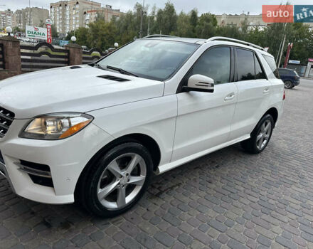 Білий Мерседес М-Клас, об'ємом двигуна 2.99 л та пробігом 130 тис. км за 28777 $, фото 1 на Automoto.ua