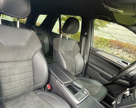 Мерседес М-Класс 2015 в Киеве на Automoto.ua Белый Мерседес М-Класс, объемом двигателя 3 л и пробегом 152 тыс. км за 27900 $, фото 14 на Automoto.ua