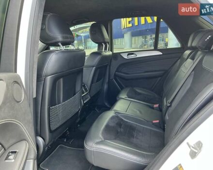 Белый Мерседес М-Класс, объемом двигателя 2.99 л и пробегом 253 тыс. км за 22800 $, фото 16 на Automoto.ua