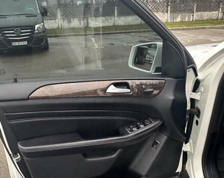 Белый Мерседес М-Класс, объемом двигателя 2.14 л и пробегом 282 тыс. км за 18900 $, фото 37 на Automoto.ua