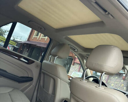 Білий Мерседес М-Клас, об'ємом двигуна 2.99 л та пробігом 130 тис. км за 28777 $, фото 13 на Automoto.ua