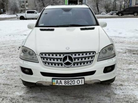 Білий Мерседес М-Клас, об'ємом двигуна 3.5 л та пробігом 176 тис. км за 11500 $, фото 1 на Automoto.ua