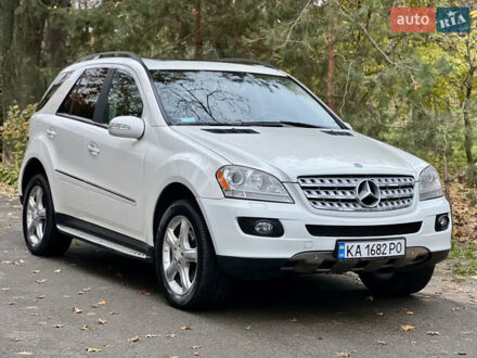 Белый Мерседес М-Класс, объемом двигателя 3.5 л и пробегом 154 тыс. км за 11800 $, фото 1 на Automoto.ua